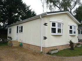 2 bedroom Property f...